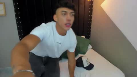 Snapshot of bryan_robayo5 chatting on November 30, 12:09 pm Bryan online show from November 30, 12:09 pm