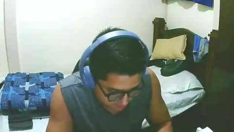 Snapshot of bryanbendy chatting on September 17, 5:31 am bryanbendy online show from September 17, 5:31 am