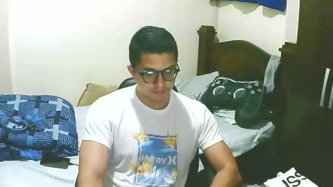 Snapshot of bryanbendy chatting on September 18, 5:09 am bryanbendy online show from September 18, 5:09 am