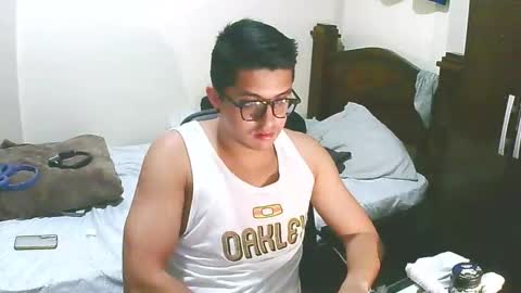 Snapshot of bryanbendy chatting on November 25, 4:56 am bryanbendy online show from November 25, 4:56 am