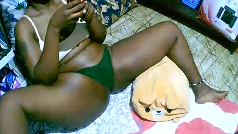 Snapshot of bryvanna_sweet chatting on January 18, 1:08 am dee online show from January 18, 1:08 am