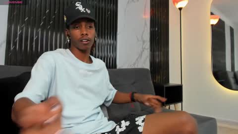 Bryxon  online show from December 7, 3:08 pm