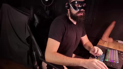 Snapshot of btarkhun chatting on November 6, 11:04 pm Anal Orgasm online show from November 6, 11:04 pm