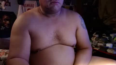 Snapshot of bubbasmalls chatting on December 11, 5:43 am Bubba Smalls online show from December 11, 5:43 am