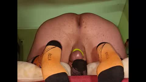 Snapshot of bubbl3sbutt chatting on February 12, 2:06 am Bubbl3sbutt online show from February 12, 2:06 am