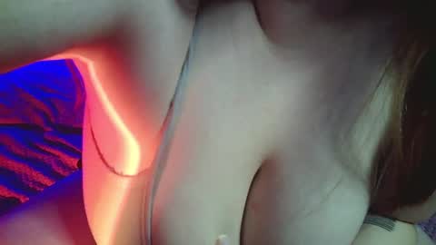 Snapshot of bubble_bambam chatting on December 10, 8:05 pm Nancy 3 online show from December 10, 8:05 pm