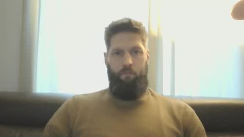 bubblebee1982 online show from December 5, 2:44 pm