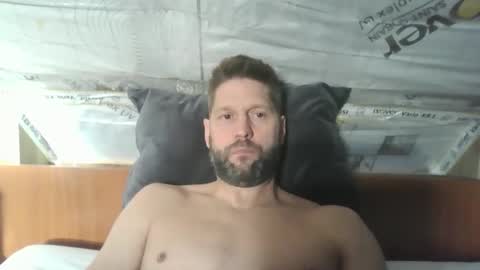 bubblebee1982 online show from November 6, 8:15 am