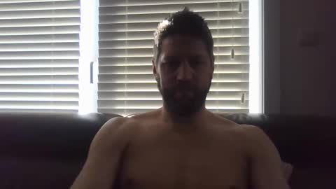 bubblebee1982 online show from March 5, 7:26 am