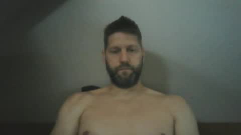 Snapshot of bubblebee1982 chatting on June 23, 6:44 am bubblebee1982 online show from June 23, 6:44 am