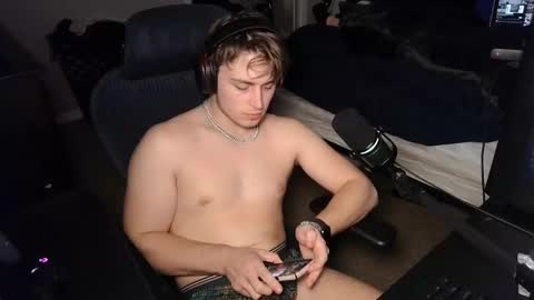 BubblebuttBdn online show from November 12, 5:19 am