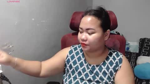 Snapshot of bubblebuttpinay chatting on February 7, 2:10 pm Sunshine online show from February 7, 2:10 pm