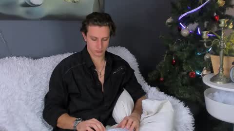 bubblecum_ online show from January 11, 2:44 pm