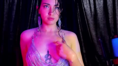 BubbleJereth online show from December 19, 5:29 pm