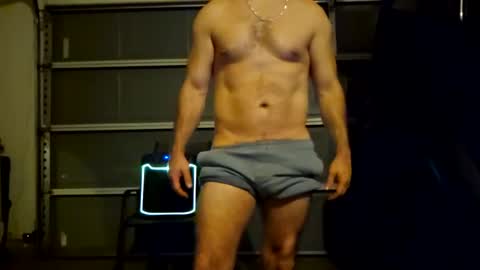 Snapshot of buckwildbrad37 chatting on December 12, 7:52 am buckwildbrad37 online show from December 12, 7:52 am