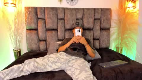 Snapshot of buda_cataleya chatting on May 10, 1:16 pm buda cataleya online show from May 10, 1:16 pm