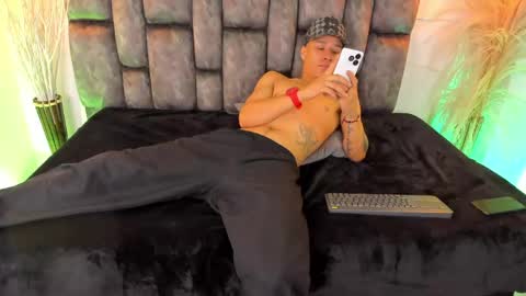 Snapshot of buda_cataleya chatting on May 19, 11:05 am buda cataleya online show from May 19, 11:05 am