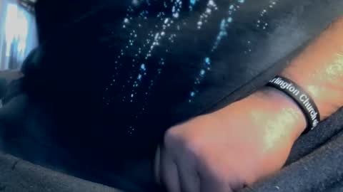 Snapshot of buddyluvzumore chatting on December 4, 5:44 pm buddyluvzumore online show from December 4, 5:44 pm