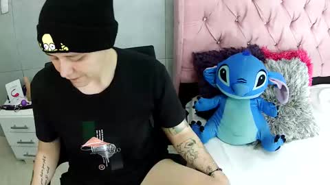 bug2025 online show from December 17, 1:22 am