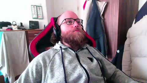Snapshot of buhalteris chatting on May 17, 8:45 am Lukas online show from May 17, 8:45 am