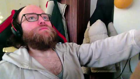 Snapshot of buhalteris chatting on May 18, 7:47 am Lukas online show from May 18, 7:47 am