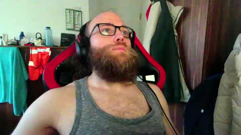Snapshot of buhalteris chatting on May 25, 4:02 pm Lukas online show from May 25, 4:02 pm