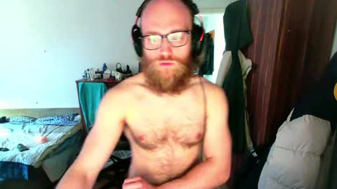 Snapshot of buhalteris chatting on May 28, 5:27 am Lukas online show from May 28, 5:27 am