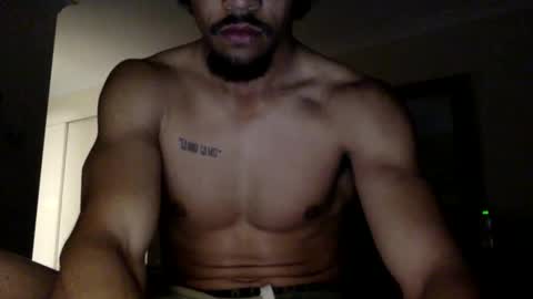 Snapshot of bulaboy27 chatting on November 20, 11:43 am meaty man online show from November 20, 11:43 am