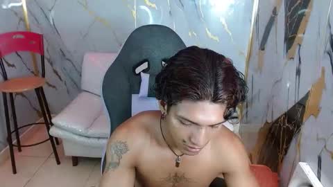 Snapshot of bull_cam chatting on February 2, 2:38 pm bull_cam online show from February 2, 2:38 pm