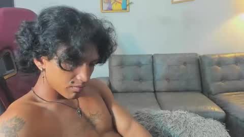 Snapshot of bull_cam chatting on February 15, 5:42 pm bull_cam online show from February 15, 5:42 pm