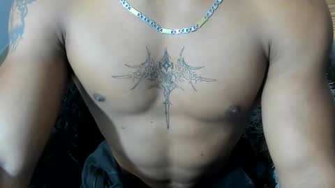 Snapshot of bull_cam chatting on March 2, 2:25 am bull_cam online show from March 2, 2:25 am