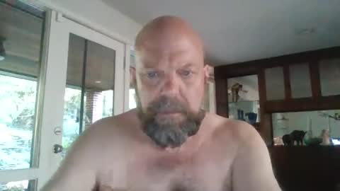 Snapshot of bulldog302w chatting on July 3, 11:22 pm bulldog302w online show from July 3, 11:22 pm