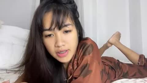 Snapshot of bump_me_baby chatting on March 1, 12:29 pm zy online show from March 1, 12:29 pm