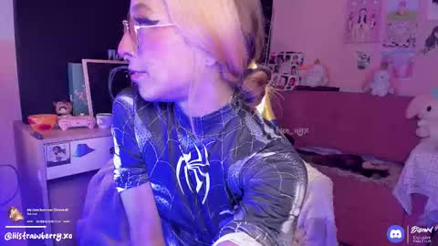 Snapshot of bun_nyx chatting on October 31, 3:18 am        online show from October 31, 3:18 am