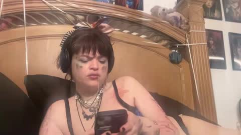 Snapshot of bunbunninjaz chatting on January 7, 9:40 am bunbunninjaz online show from January 7, 9:40 am