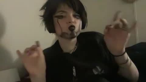 Snapshot of bunbunninjaz chatting on February 3, 4:10 pm bunbunninjaz online show from February 3, 4:10 pm