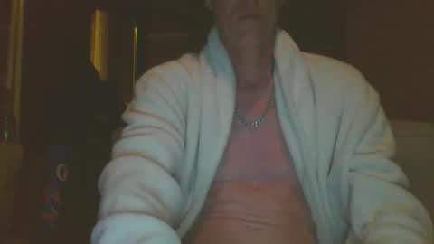 Snapshot of bundy2016 chatting on May 3, 11:11 pm Dutch cock online show from May 3, 11:11 pm