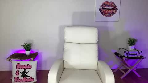 BUNNIE and THE DUDE TheLebowskis online show from October 28, 6:28 am