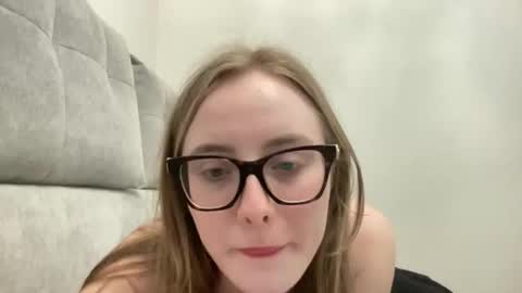 bunny405083 online show from May 4, 12:12 pm