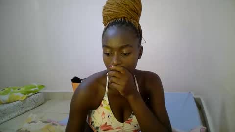 bunny_bliss1 online show from May 7, 5:02 am