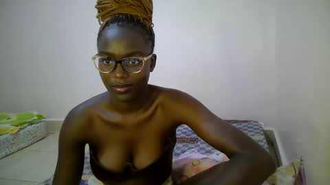 bunny_bliss1 online show from May 8, 3:28 pm