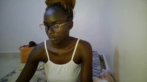bunny_bliss1 online show from May 11, 3:01 am