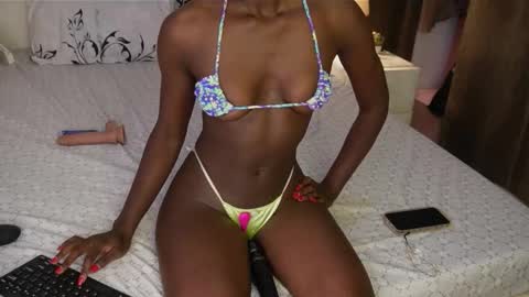 QUEEN independent model online show from March 22, 9:23 am