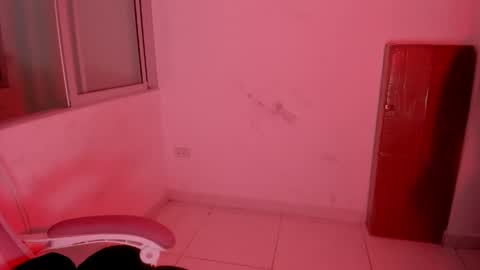 Isa online show from April 8, 11:43 am