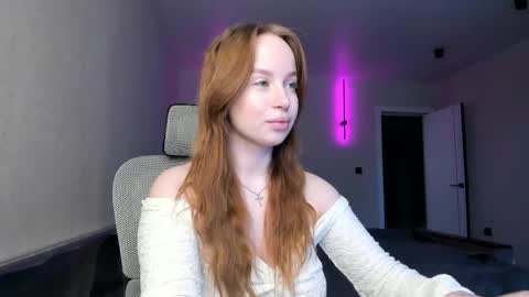 Mary online show from May 22, 1:39 pm