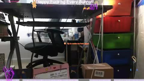 Snapshot of bunnycheekz chatting on December 9, 3:50 am Tokki  bunny  online show from December 9, 3:50 am