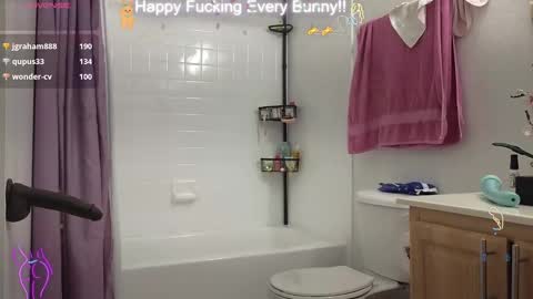 Snapshot of bunnycheekz chatting on January 11, 3:44 am Tokki  bunny  online show from January 11, 3:44 am