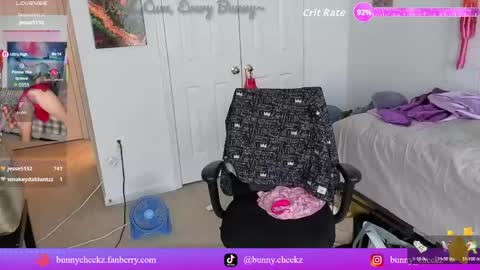 Snapshot of bunnycheekz chatting on May 11, 1:50 pm Tokki bunny online show from May 11, 1:50 pm