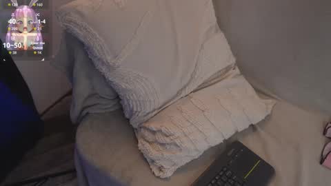 Snapshot of bunnycute_shy chatting on February 25, 1:43 pm 30 Off online show from February 25, 1:43 pm