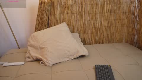 Snapshot of bunnycute_shy chatting on June 1, 12:40 pm 30 Off online show from June 1, 12:40 pm